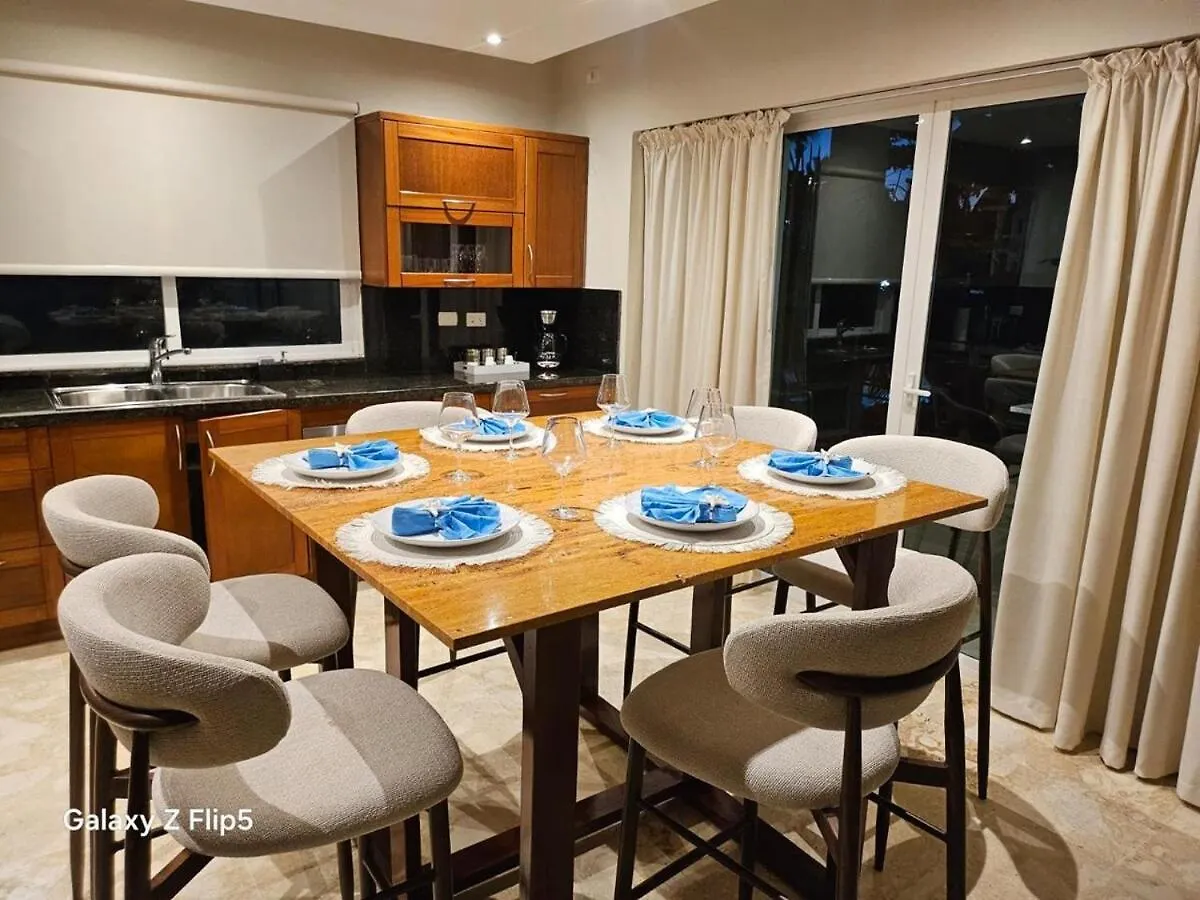 Condo In Vistas Del Cayo El Limon